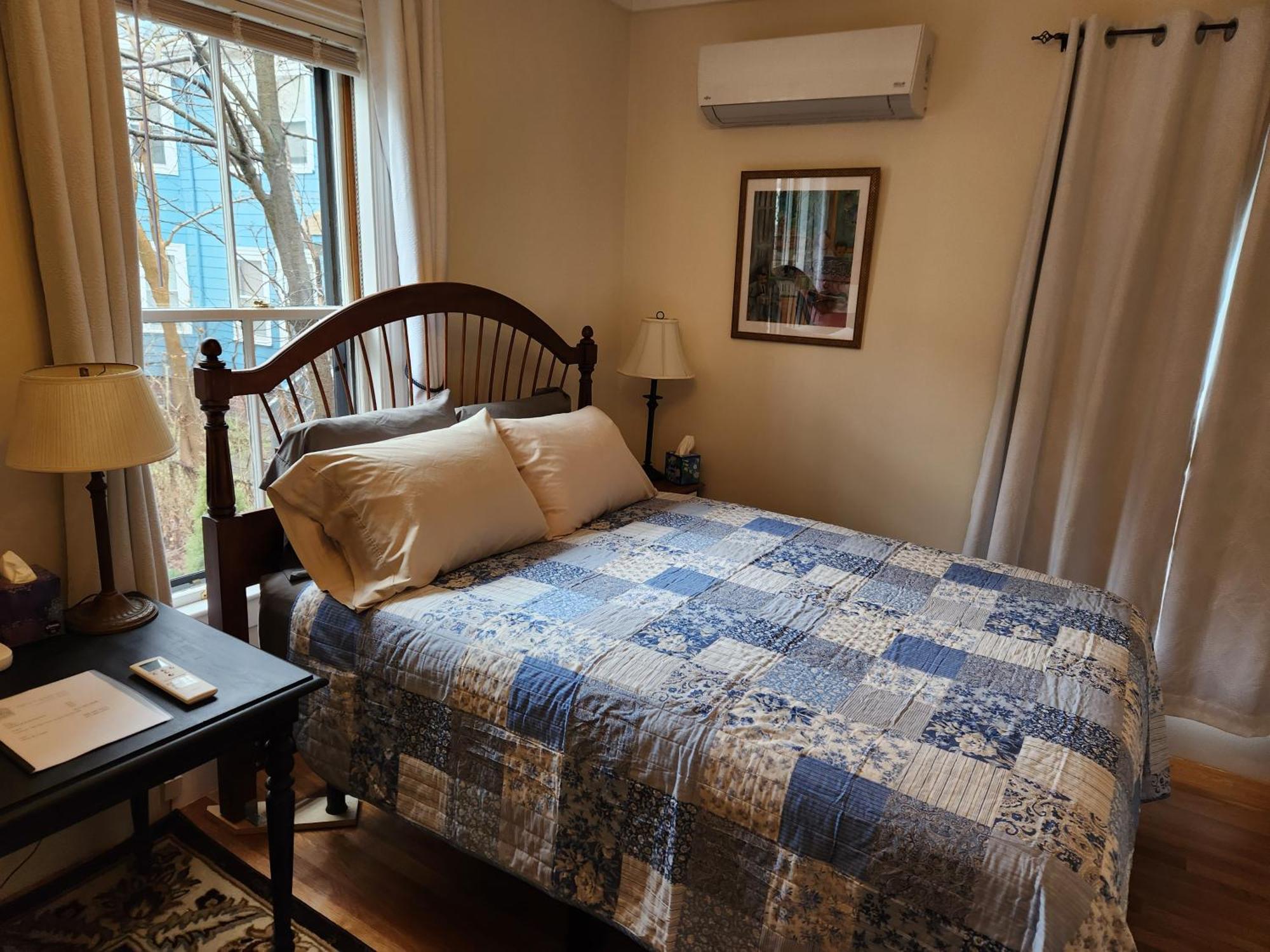 Davis Square Inn Сомервилл Экстерьер фото