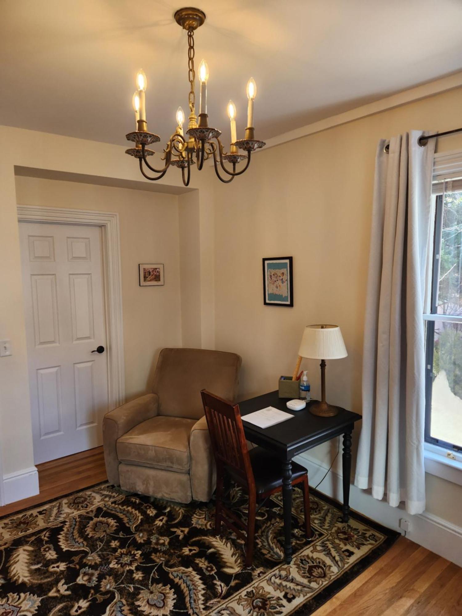 Davis Square Inn Сомервилл Экстерьер фото