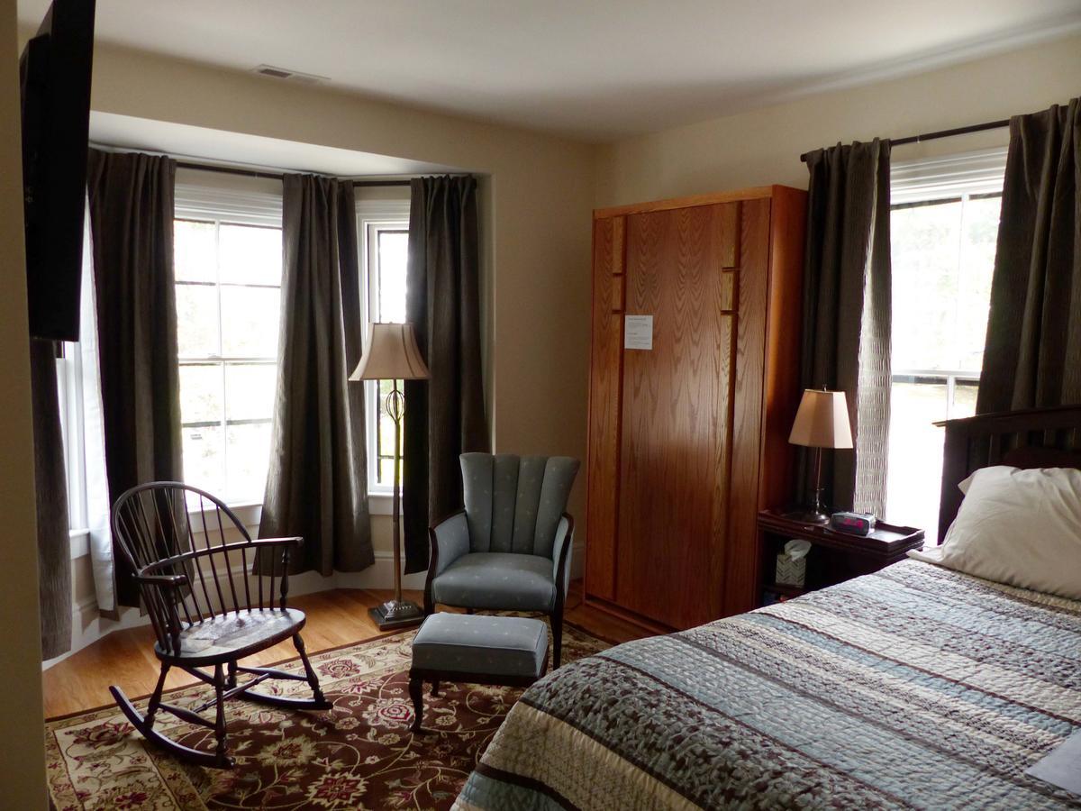 Davis Square Inn Сомервилл Экстерьер фото